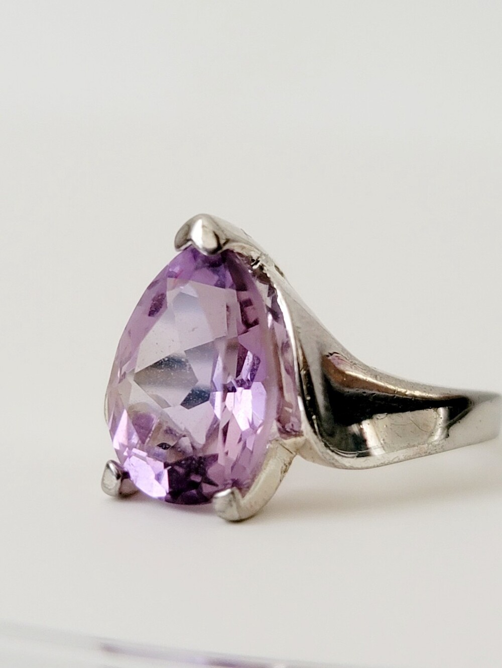 925 Purple Amethyst-Color Tear Drop Stone Ring